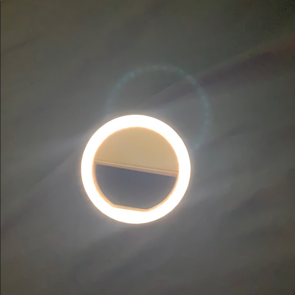 Very nice mini ring light
